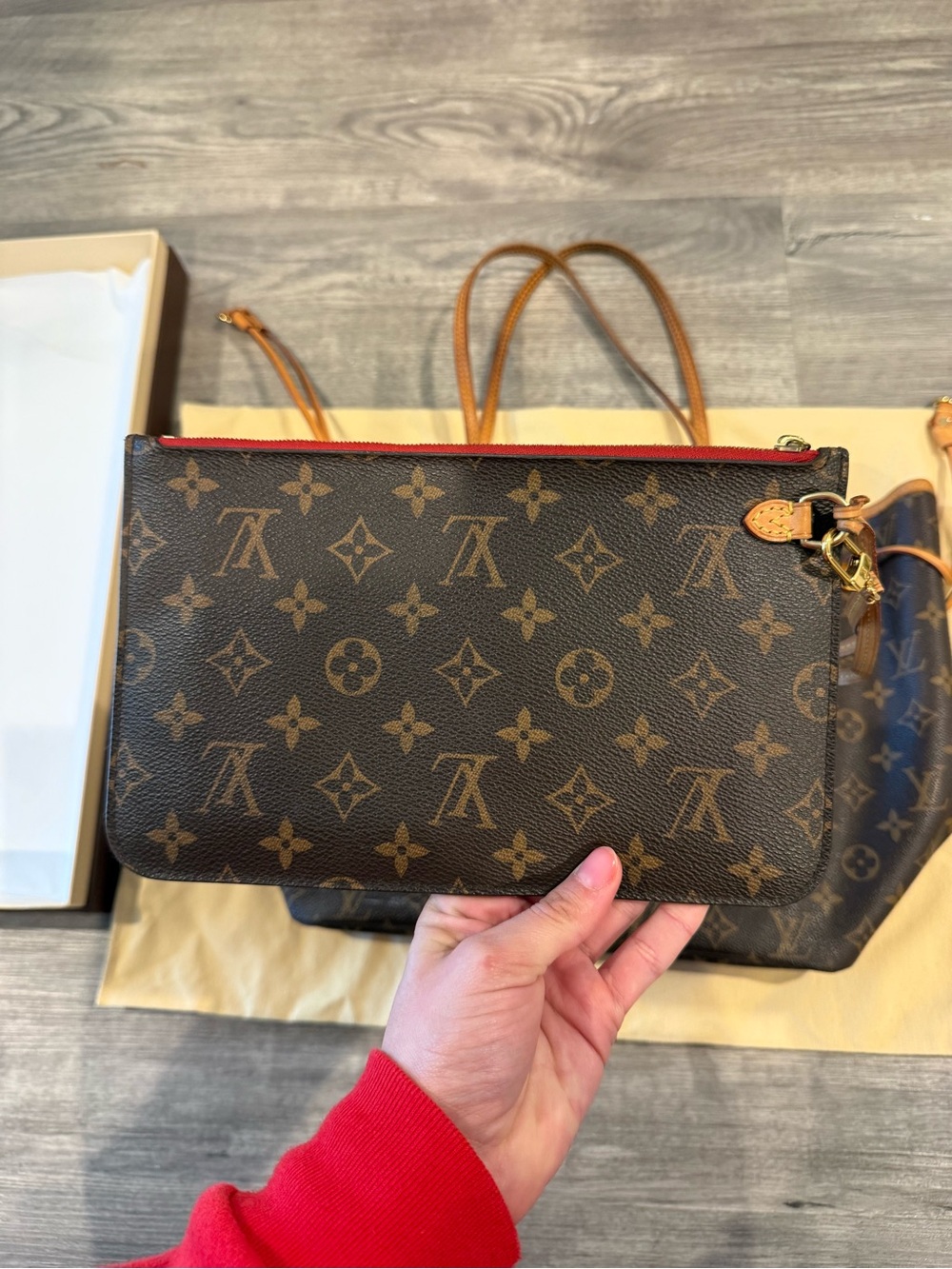 Louis Vuitton Monogram Neverfull Tote in Brown and Red - Picture 5 of 11